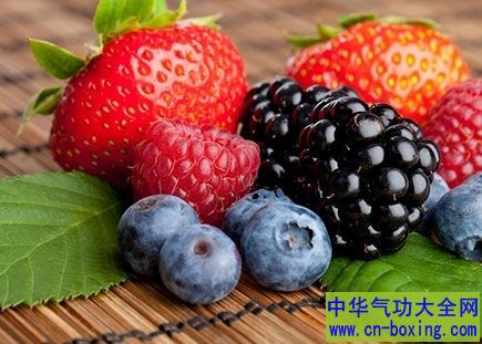 夏 季饮 食的宜忌
